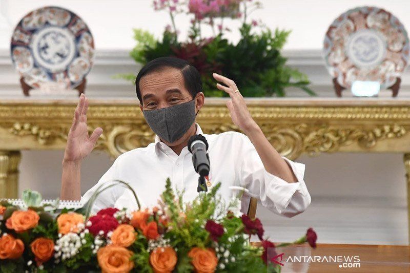 podiumnews.com-Jokowi: Percepat Penyaluran Bansos, Tambah Paket Bantuan Obat Gratis